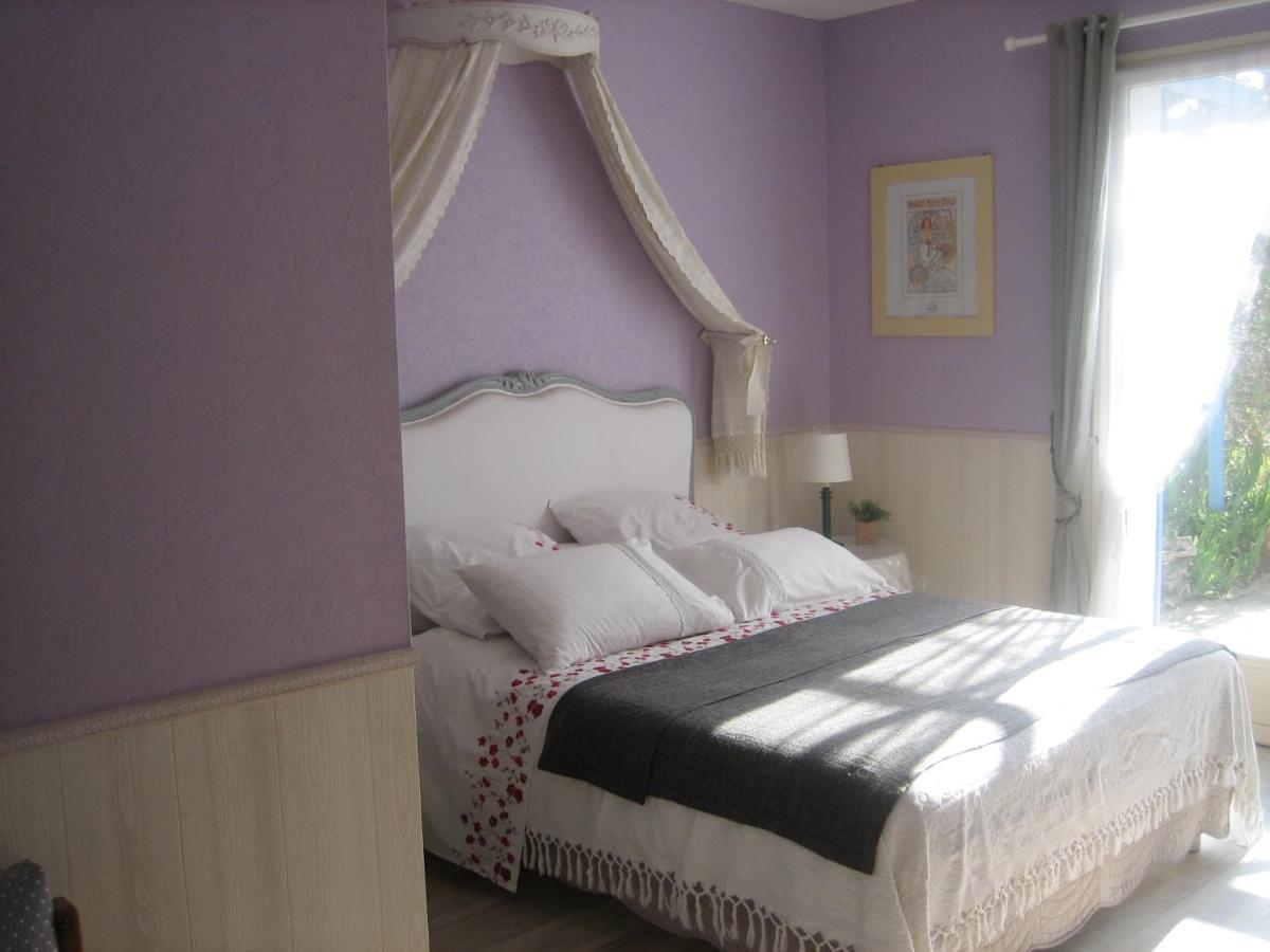 Bed and Breakfast Les Pierres Blanches Bonneuil-Matours Екстер'єр фото